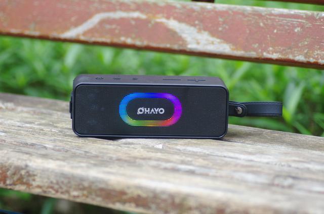 叫板千元旗舰？雷登S11蓝牙音箱音质与灯效皆向旗舰看齐