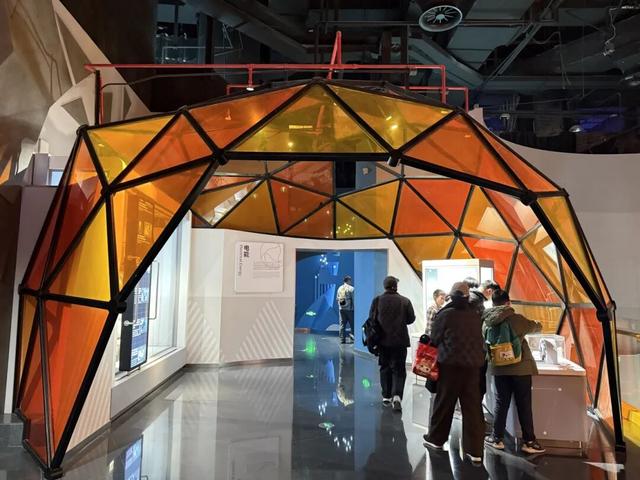 上海科技馆焕新升级，今天面向公众开启首场压力测试！小布带你探营→