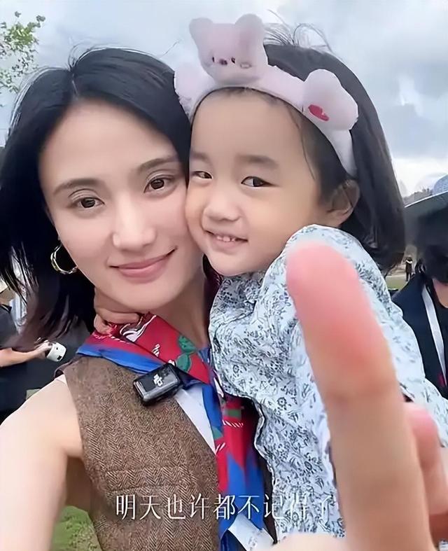 李亚鹏离婚背后，看懂海哈金喜的3个伏笔，才明白婚离得有多及时