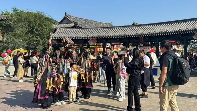 珲春市：魅力防川喜迎八方游客