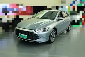 秦PLUS四地探店：入门版最好卖，新颜色需预定图片