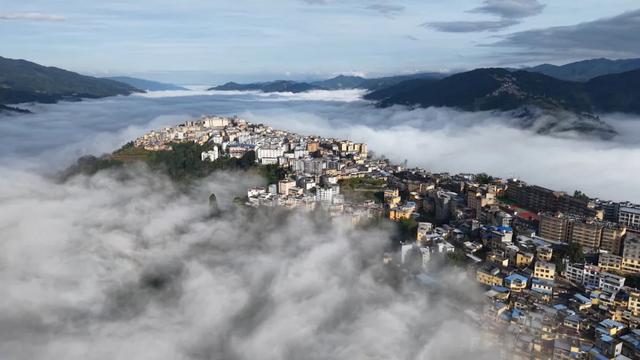 云海仙境，这里深藏着一座“天空之城”，美爆了！