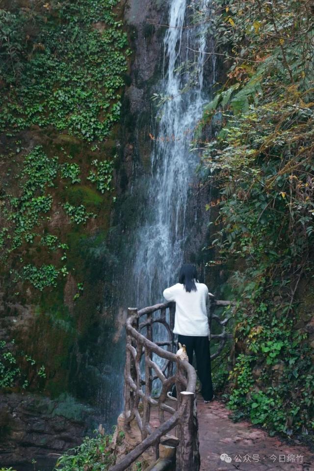 超美！绵竹新增一登山步道！沿途有瀑布群、观景台、云海……