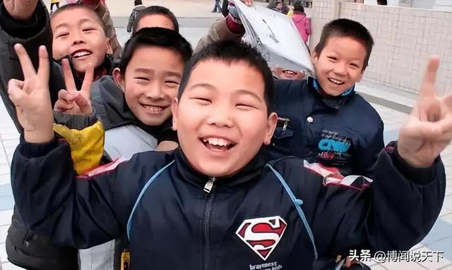 教育部扔下重磅炸弹：2026年开始，全国一律不准再买校外商业试卷