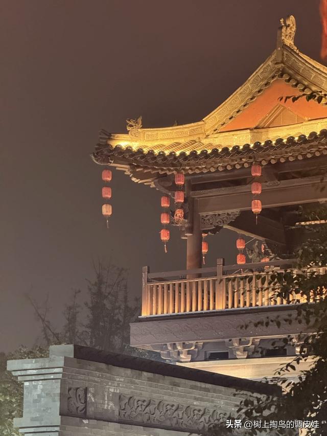 网络文章应标明虚实，净化环境需多方合力