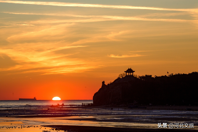 向海而歌,来秦皇岛凭依栈道、看海听涛,与海浪鸥鸟美好时光!