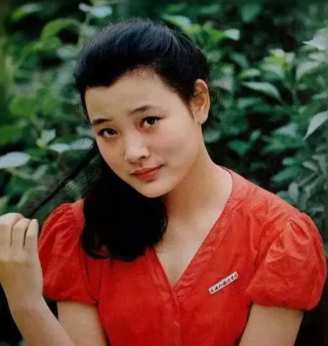 19岁被两名美国医生侵犯，留美43年受尽屈辱，归国后终于尝到甜头