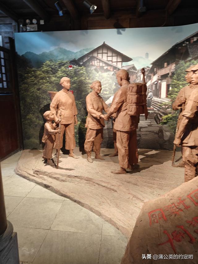 江边古镇风景不错，值得一看