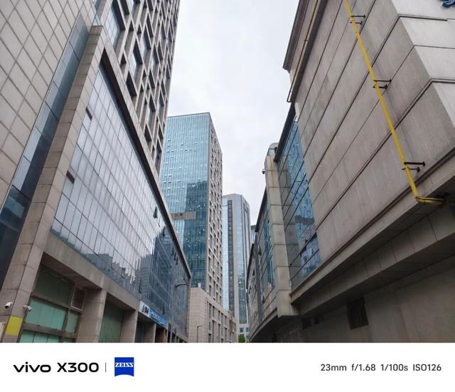 vivo X300系列评测：同级巅峰影像 出片易如反掌