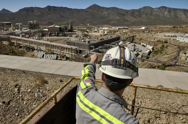 25年来首次，拿到稀土磁铁后，美财长宣布：摆脱中方“卡脖子”