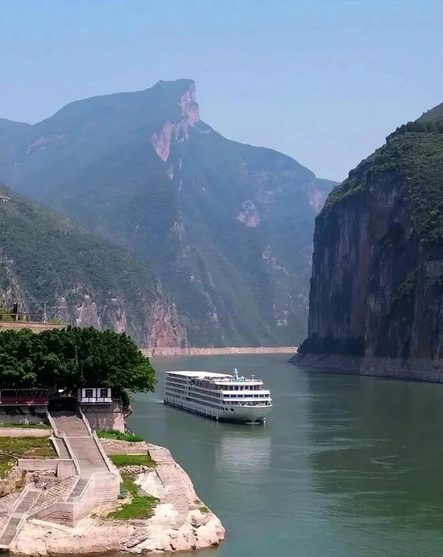 重庆三峡之巅｜当10元人民币的风景，遇见满山红叶时