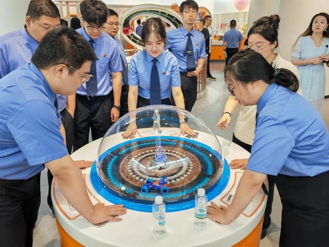 探秘科技前沿 赋能检察创新丨鸡西市检察院开展主题党日活动