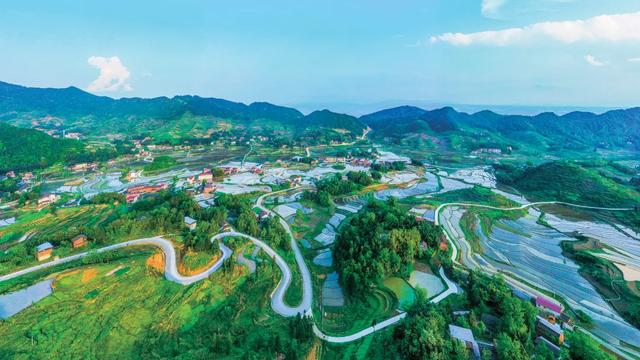 小布丁·早安丨地名里的重庆：梁平蟠龙镇，陆游三访、张卞隐居的灵秀之地