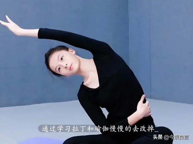 没钱还硬装？宁夏一笑成名拒绝百万签约的小女孩，现在成了这样