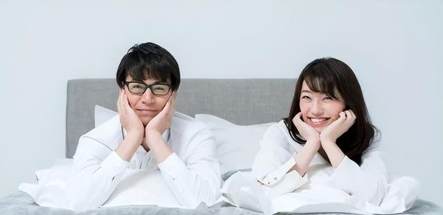 一夫一妻制逐渐难维持！社会学家分析：未来3种模式将成为主流？