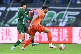 中超-谢文能梅开二度彭欣力破门黄政宇送乌龙 山东客场3-3战平浙江图片