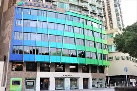 又有两所高校宣布：欢迎哈佛学生转学！图片