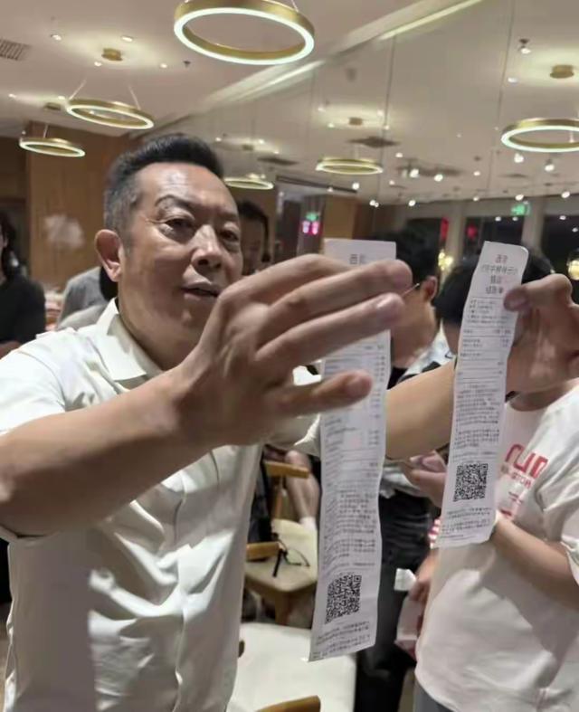 西贝贾老板再出昏招，企业公关又翻车了！