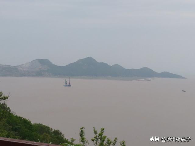黄金周，跨越了高山大海，却躲不过人生人海