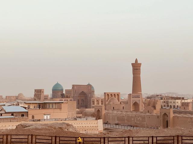 布哈拉—千年古城的历史之殇