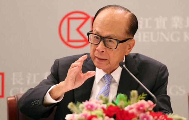 中美最关键一战降临，27号决战前，中方出手将军，李嘉诚如履薄冰