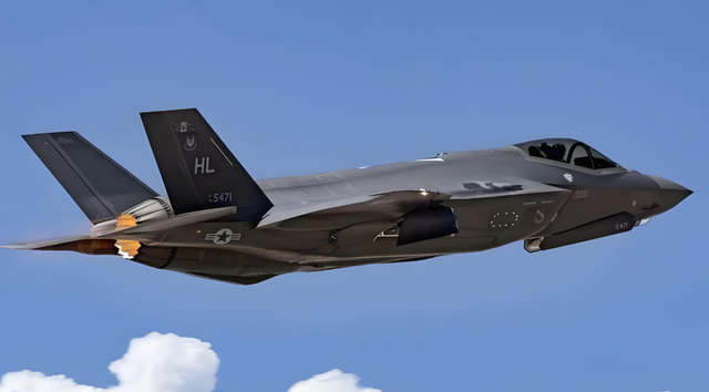 致命反差：中国“海啸”式武器创新VS美国“老本”吃到断层