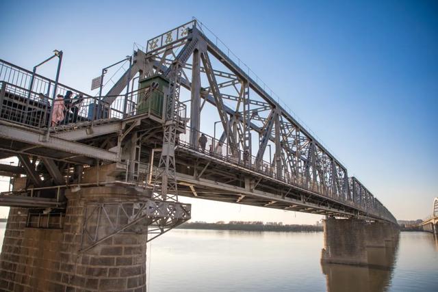 爆火影视剧都在哈铁老建筑取景？快来打卡猜剧名！