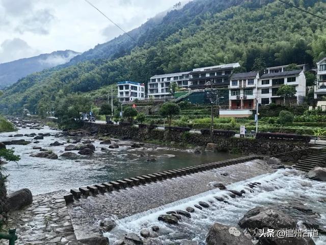 藏在浙南九寨沟里的红色秘境!可亲子徒步,在清溪飞瀑里寻凉意!
