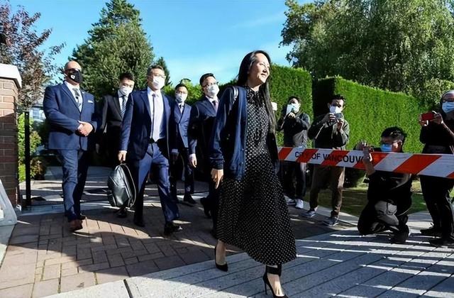 寄生中国150年，背刺中国，出卖华为陷害孟晚舟，今报应大快人心