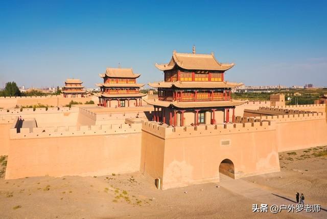 退休自驾黄金法则！每天别超3小时，后备箱必放这1物