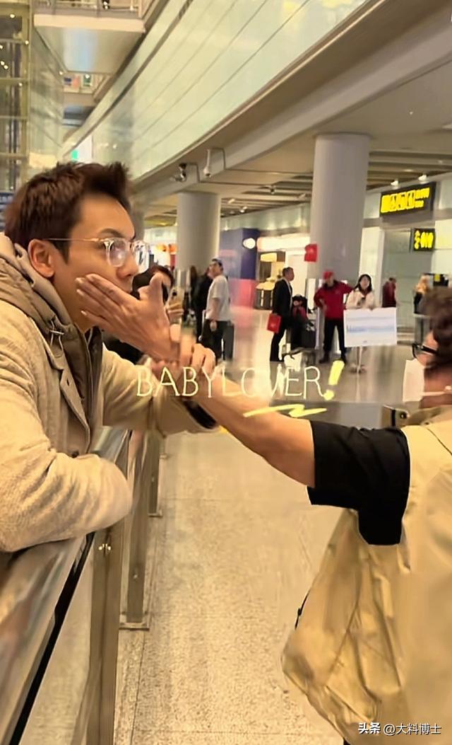 陈伟霆爱人北京豪宅晒照，何穗产后腰细身瘦，陈妈妈来京看孙子