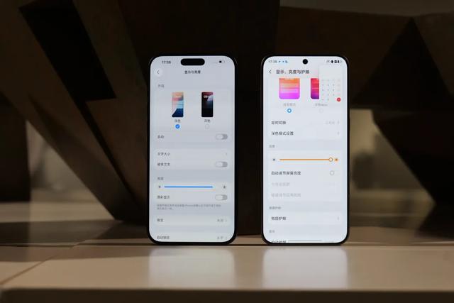 VIVO X300Pro简单对比iPhone17ProMax |外观、发热、屏幕等