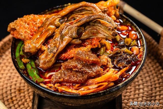 广西南宁和柳州都去过，作为一名游客，两者一对比，我更喜欢柳州