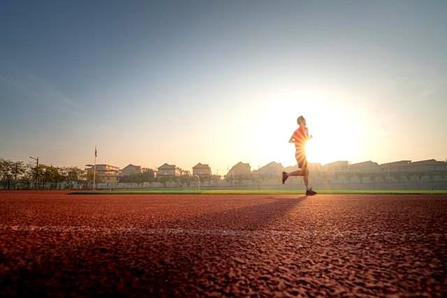 晨跑唤醒活力	，你准备好加入晨跑大军了吗？