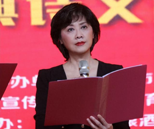 看见73岁朱琳老去的模样，才发现：八十年代大陆第一美女名不虚传