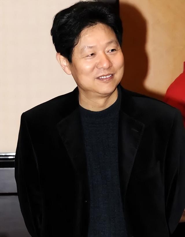宋祖英：连登24届春晚，39岁高龄生子后“消失”，57岁身材似少女
