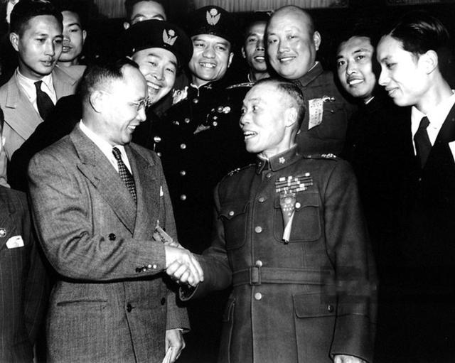 他是国军总司令，毛主席唯独不接受他投降，老蒋：我也想杀了他