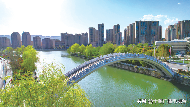 “七夕盛宴”引八方客来 郧西天河岸畔绘浪漫
