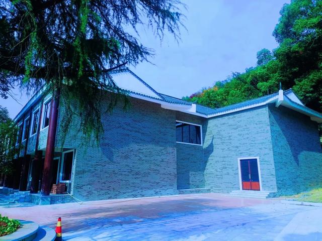 涌泉洞里洞涌泉