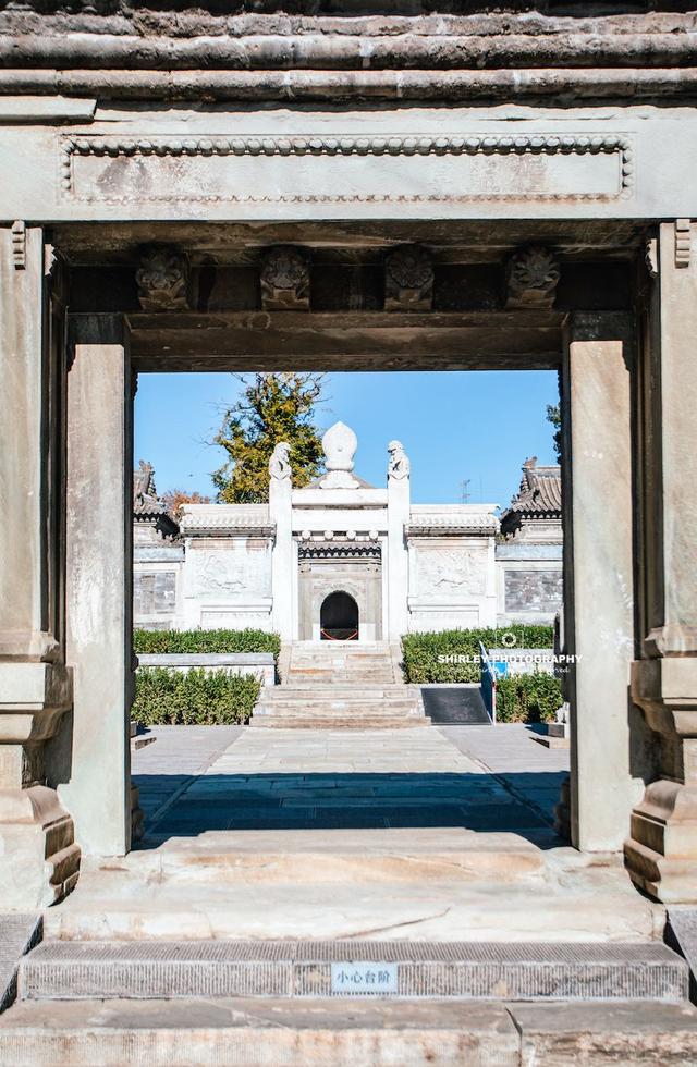 北京神秘的太监墓，地宫龙袍干尸名黄拙吾，为何被怀疑是洪承畴？