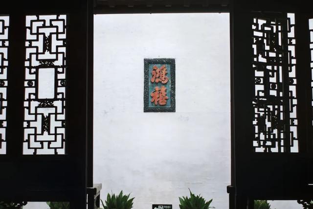 挖到一座人少好吃又清净的小城，现在买票出发还来得及！