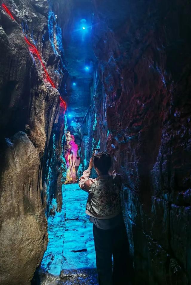 致敬时代记录者 ┃中国记者节熊耳山专属邀约