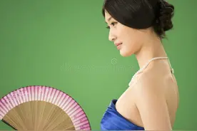 丈夫常年出差，我和他的弟弟产生了感情，家庭陷入风暴图片