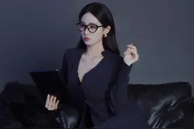 职业装黑丝美腿写真图片