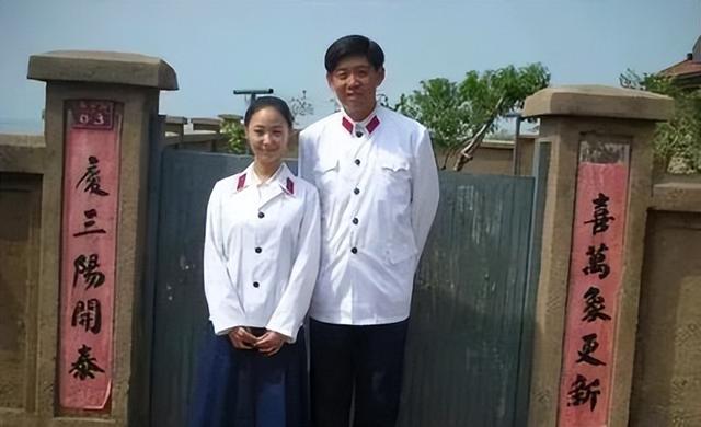原来《父母爱情》里他们是真夫妻	，结婚40年零绯闻，儿子也是导演