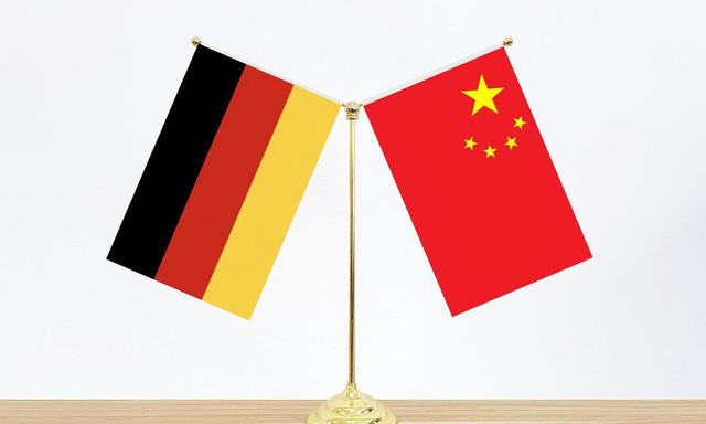 王毅点名高市早苗，德外长态度180度转变，说出中方最在意的话