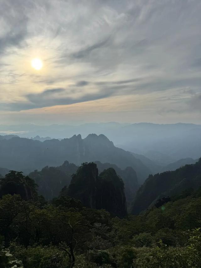 徒步三山五岳：安徽黄山！