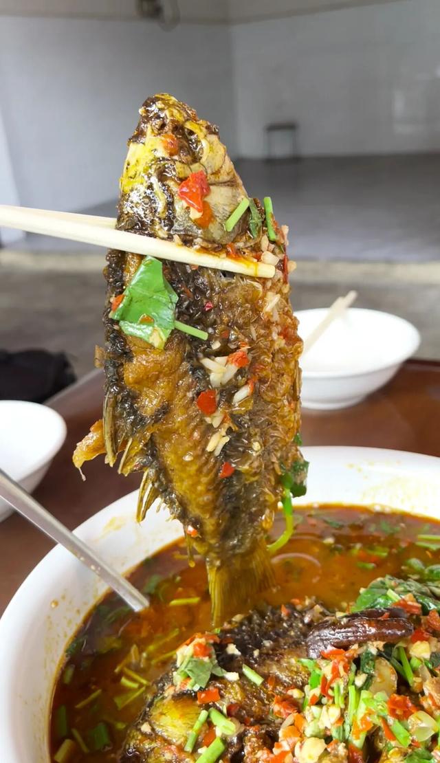 昆明官渡本地人的“8大地下美食清单”，推翻91%的网红攻略，避坑