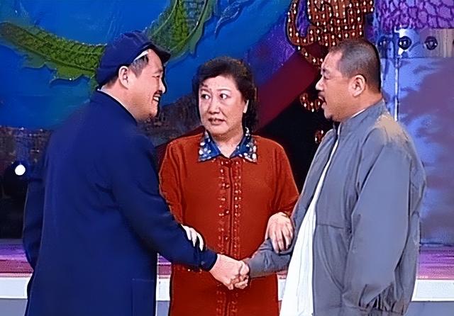 终于破案了！逼得赵本山退出央视春晚的不是宋丹丹，更不是范伟