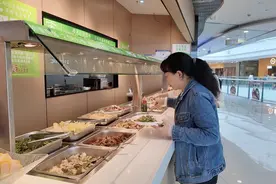 成都如何破解老人用餐难？将打造标准化助餐品牌图片